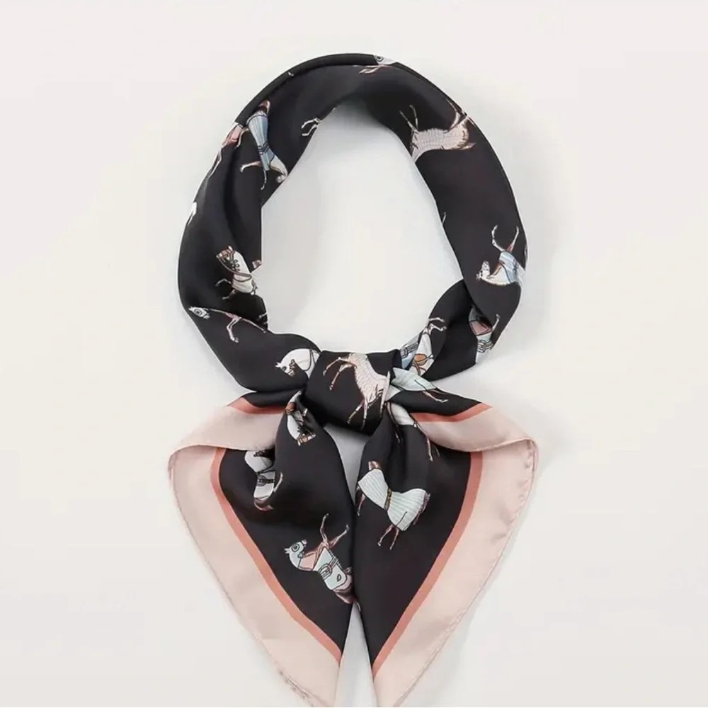 27.6" Horse Print Bandana Classic Satin Square Scarf Elegant Head Wrap Scarves - Picture 2 of 2